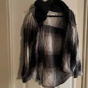 American Eagle Outfitters Black and White Plaid Sweater